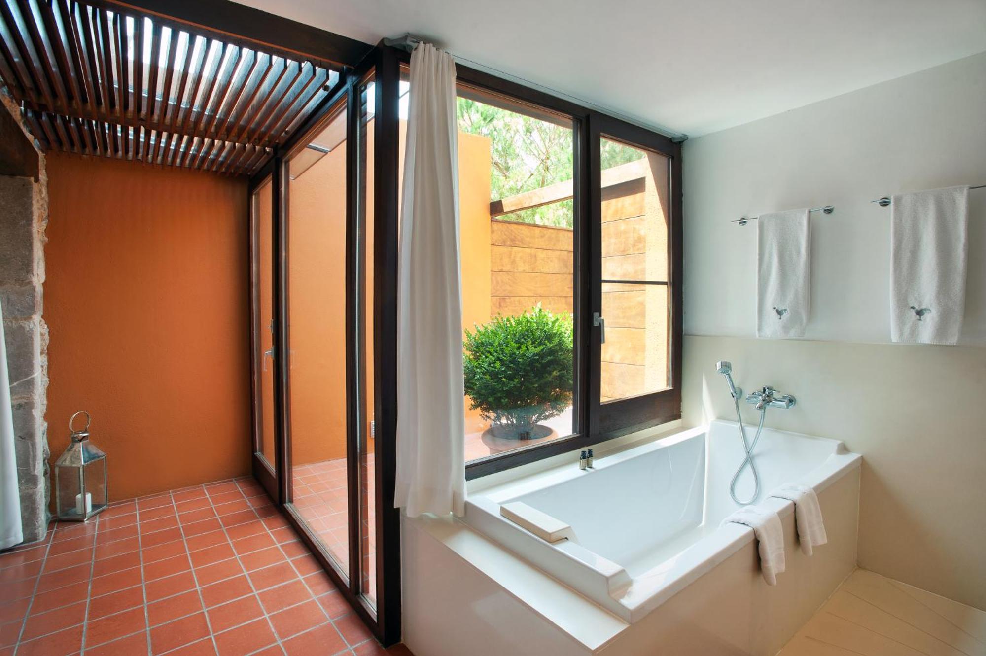 Mas Falgarona Hotel Boutique & Spa Avinyonet de Puigventos ห้อง รูปภาพ