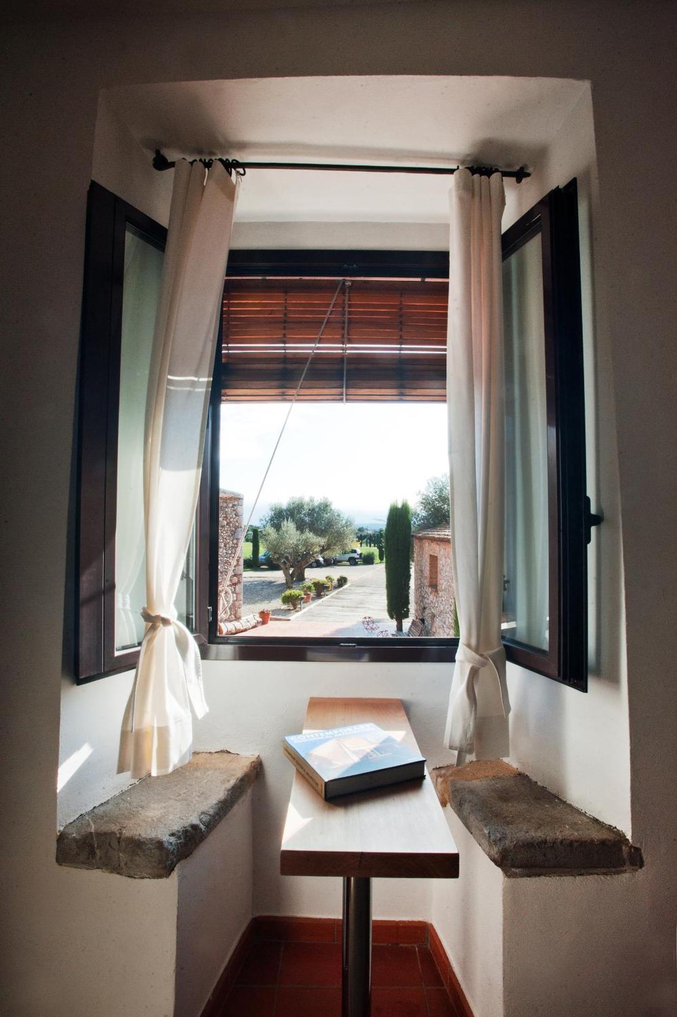 Mas Falgarona Hotel Boutique & Spa Avinyonet de Puigventos ห้อง รูปภาพ