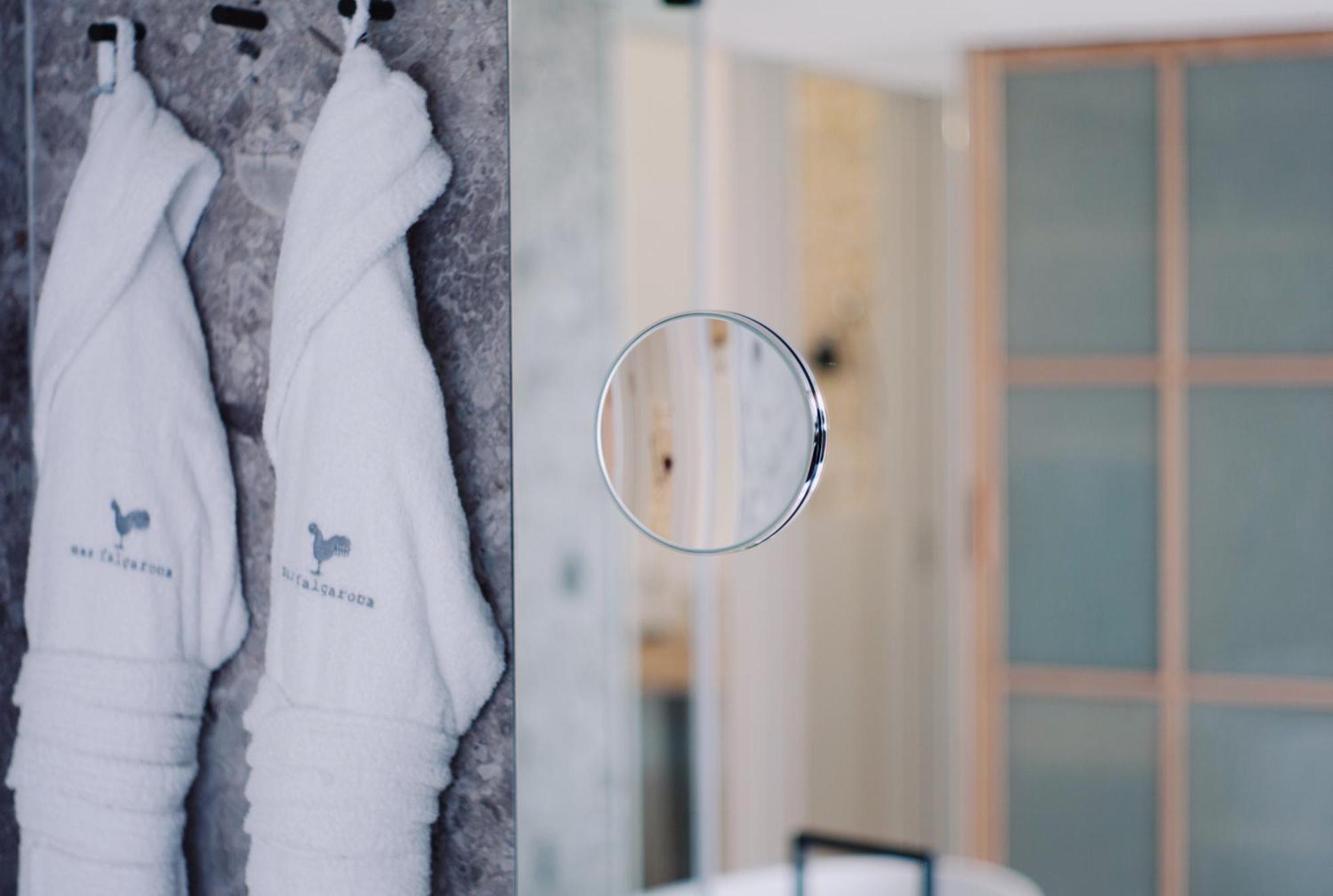 Mas Falgarona Hotel Boutique & Spa Avinyonet de Puigventos ภายนอก รูปภาพ